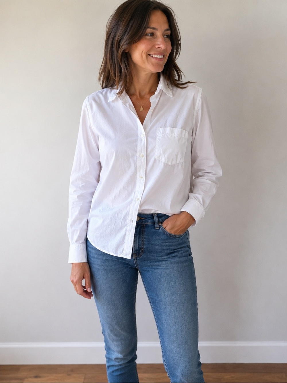 GAP White Button-Up Fitted Boyfriend Shirt
